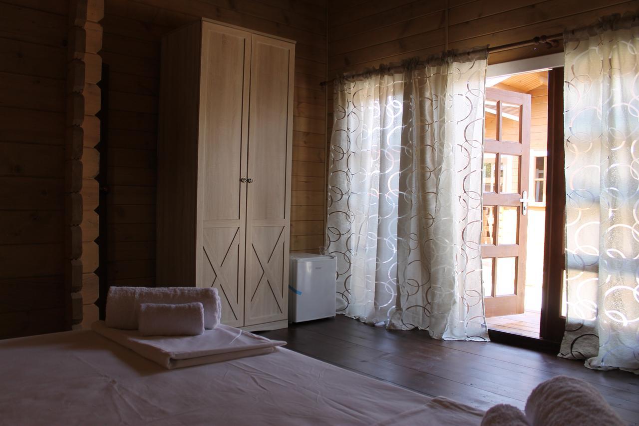 Gud House Hotell Gudauta Eksteriør bilde