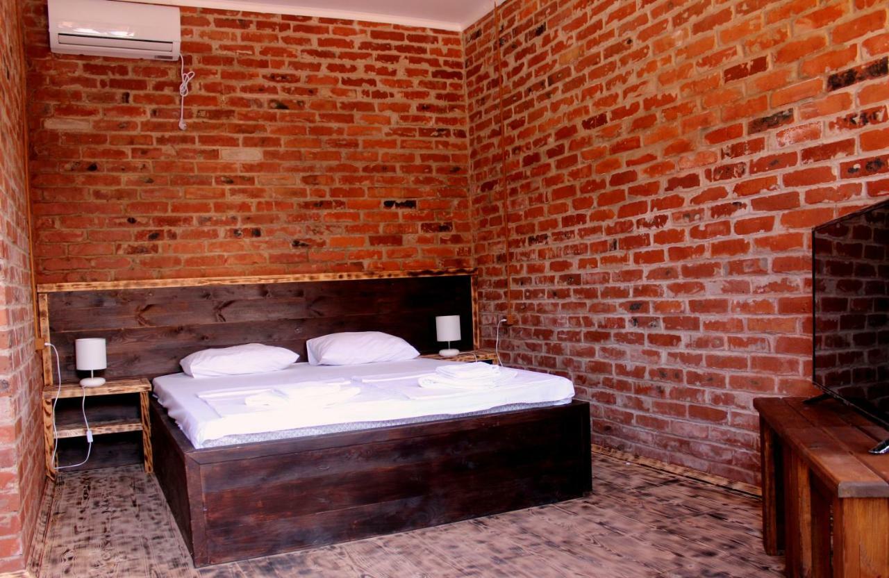 Gud House Hotell Gudauta Eksteriør bilde