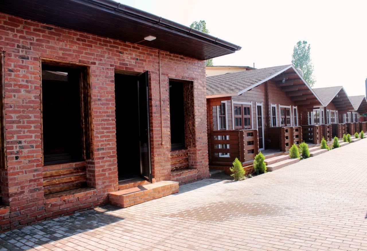 Gud House Hotell Gudauta Eksteriør bilde