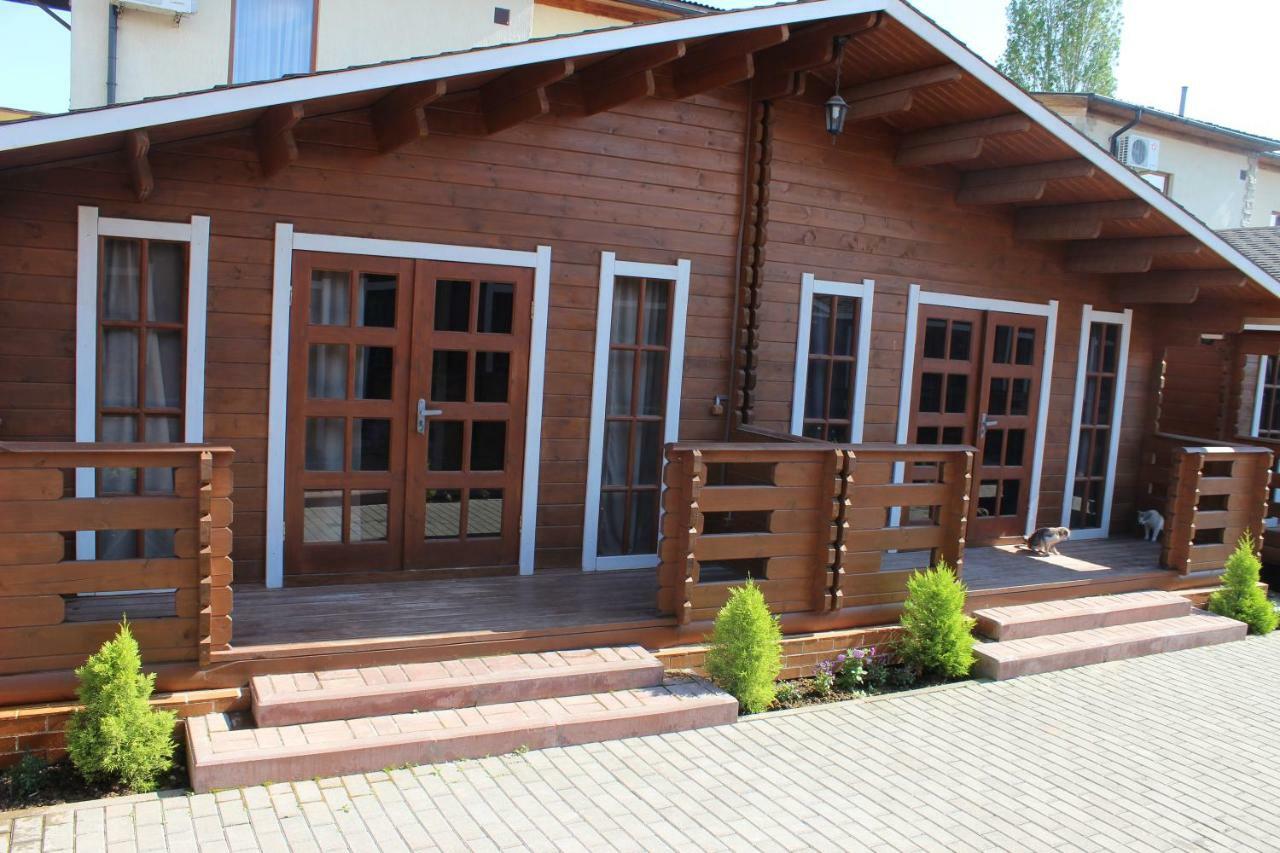 Gud House Hotell Gudauta Eksteriør bilde