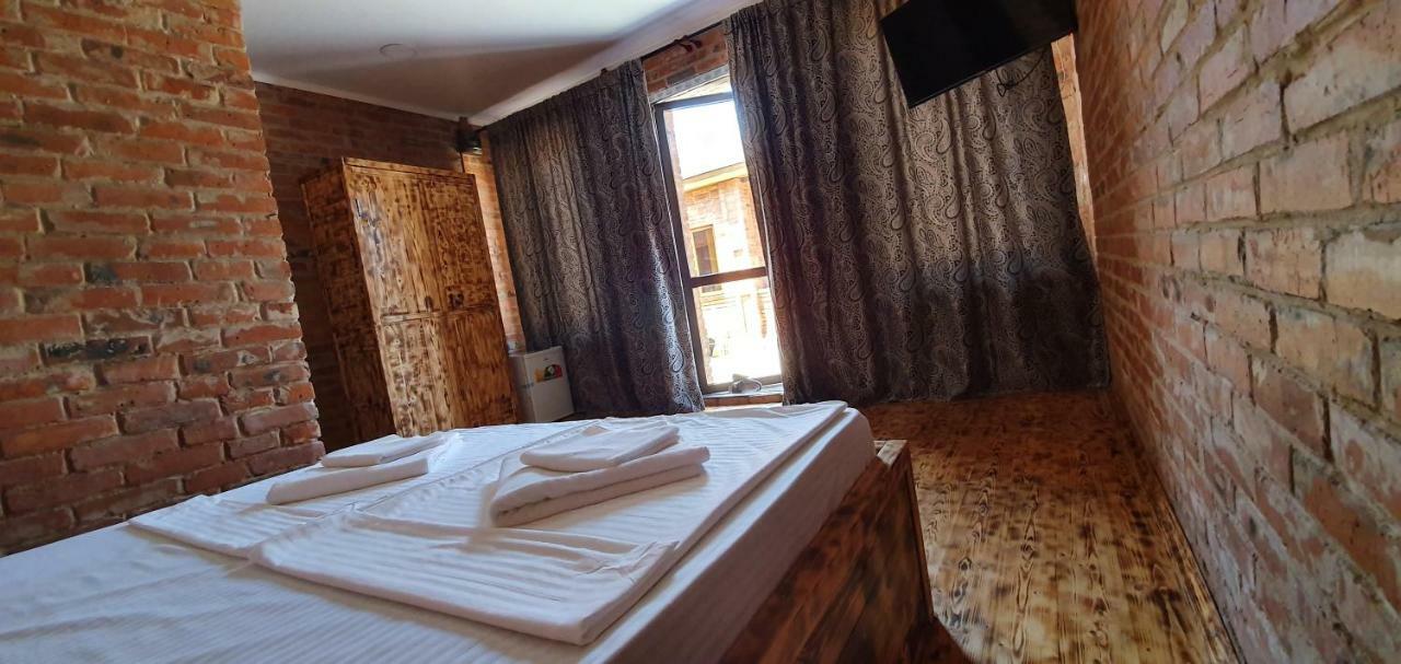 Gud House Hotell Gudauta Eksteriør bilde